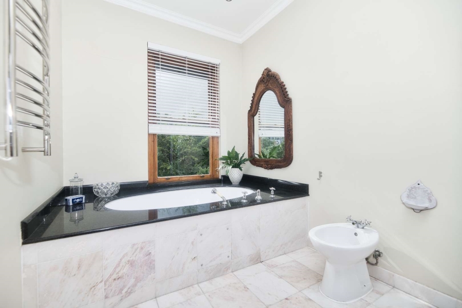 7 Bedroom Property for Sale in Voelklip Western Cape